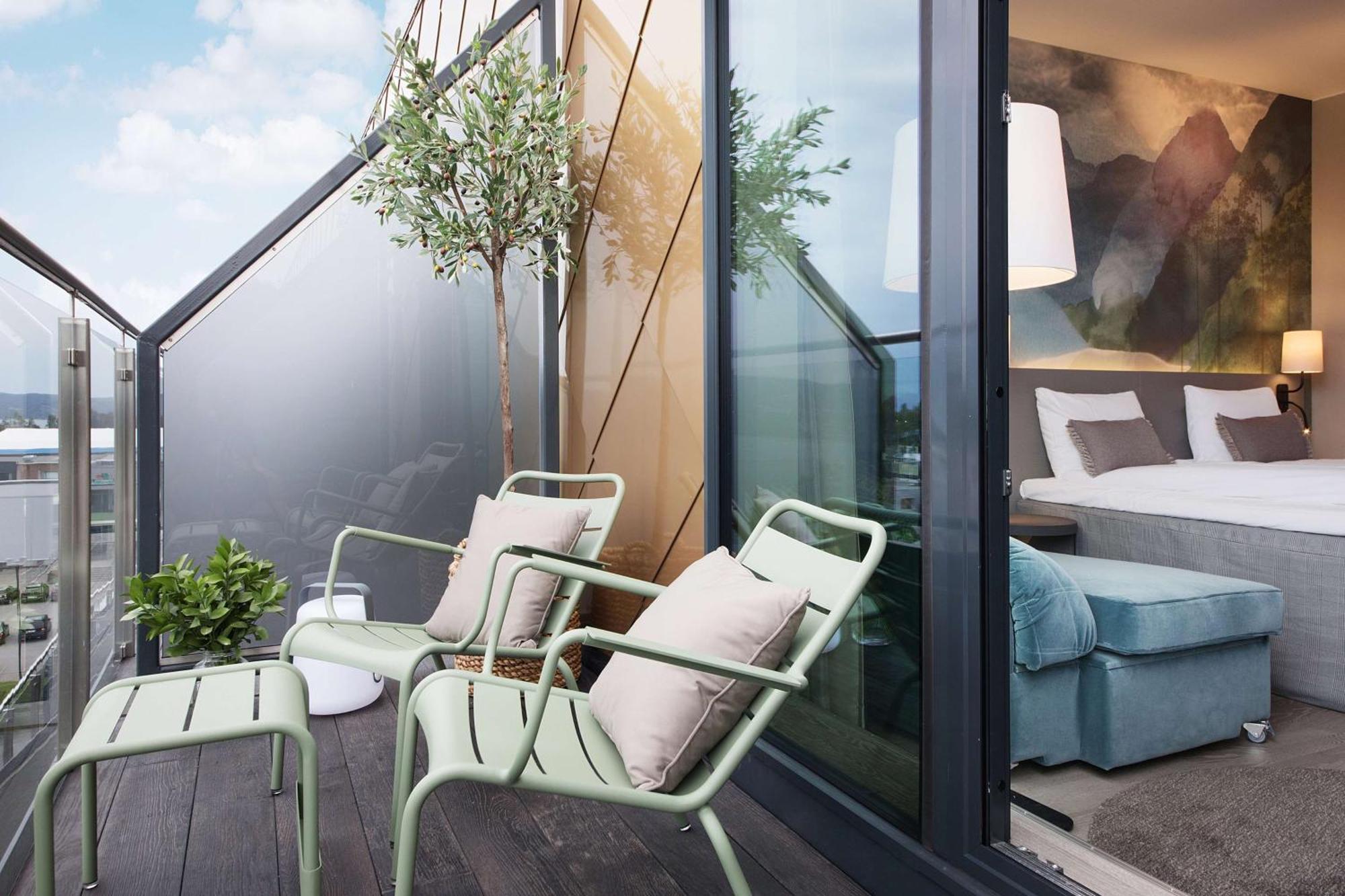 Hotel Scandic Flesland Airport 4*