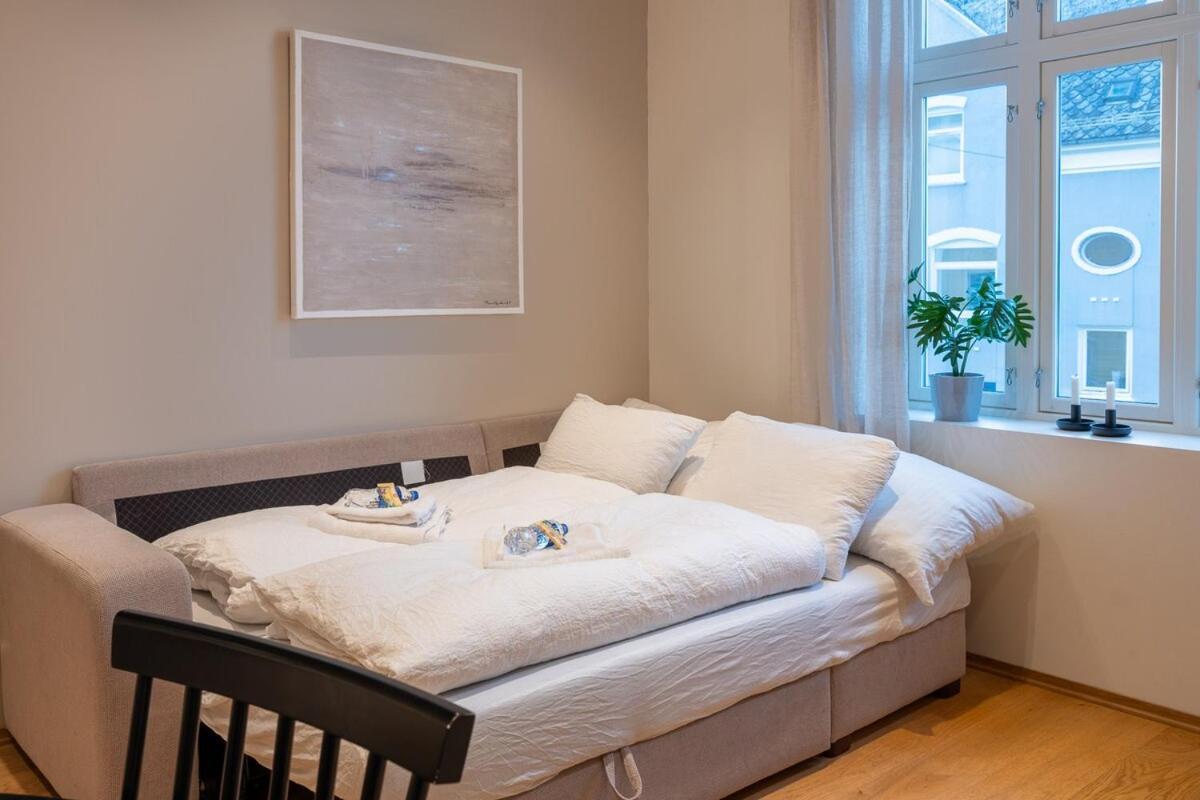 Renovated 3 Room Home In Historical Sandviken Apartment