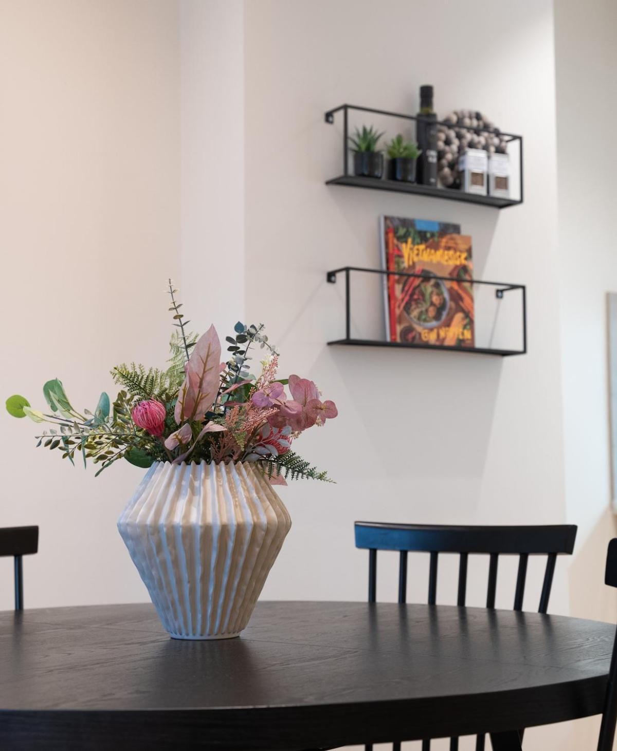 Renovated 3 Room Home In Historical Sandviken Apartment *