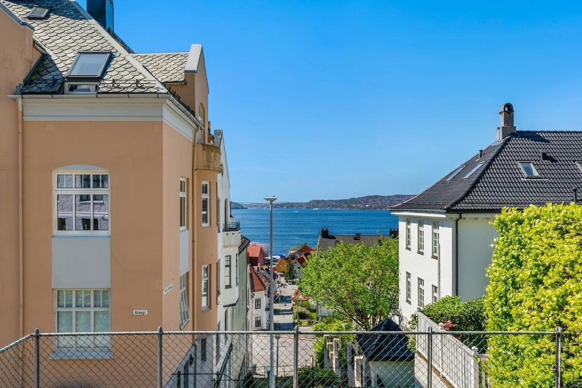 Apartment Renovated 3 Room Home In Historical Sandviken Bergen