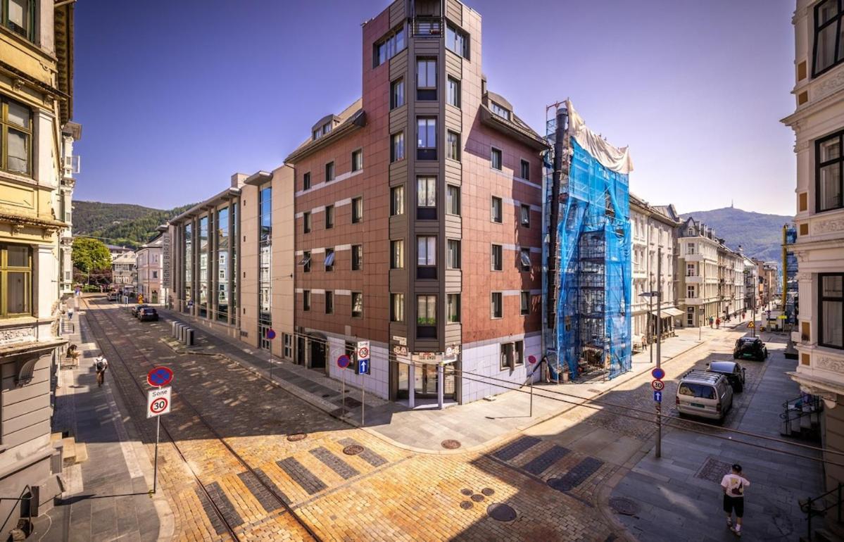 Apartment In The Middle Of