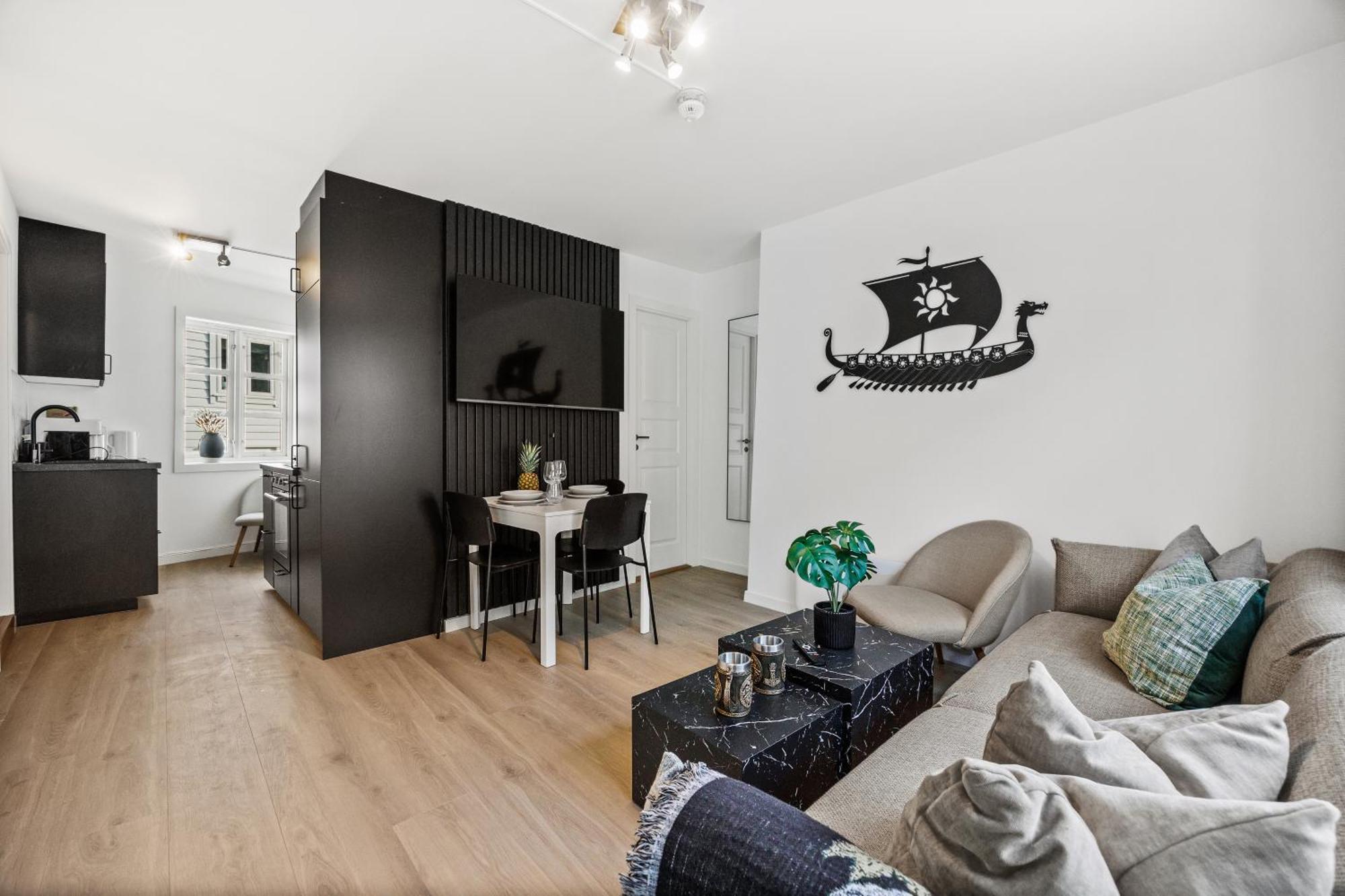Homerentals - Behind Bryggen & Historic Cobblestone Streets - 2 Floor Renovated From February 2025 * Bergen
