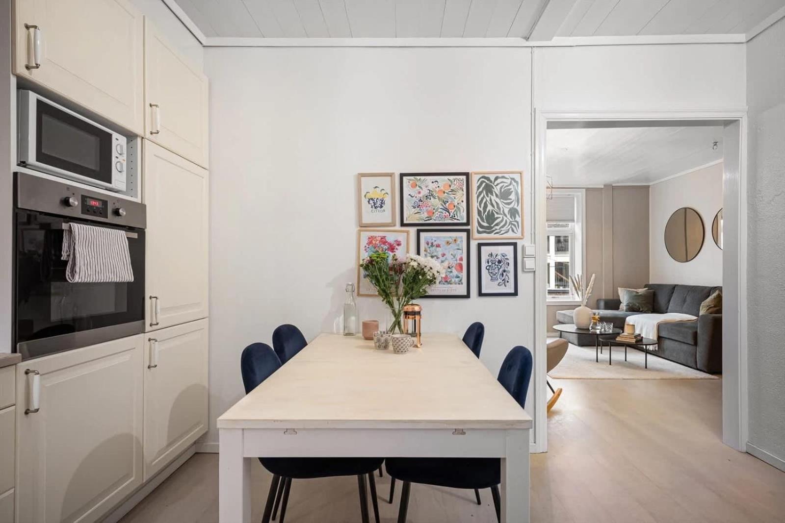 Apartment Dinbnb L 250m From Citycenter L Fireplace L Sleeps 6 L 24i7 Check In