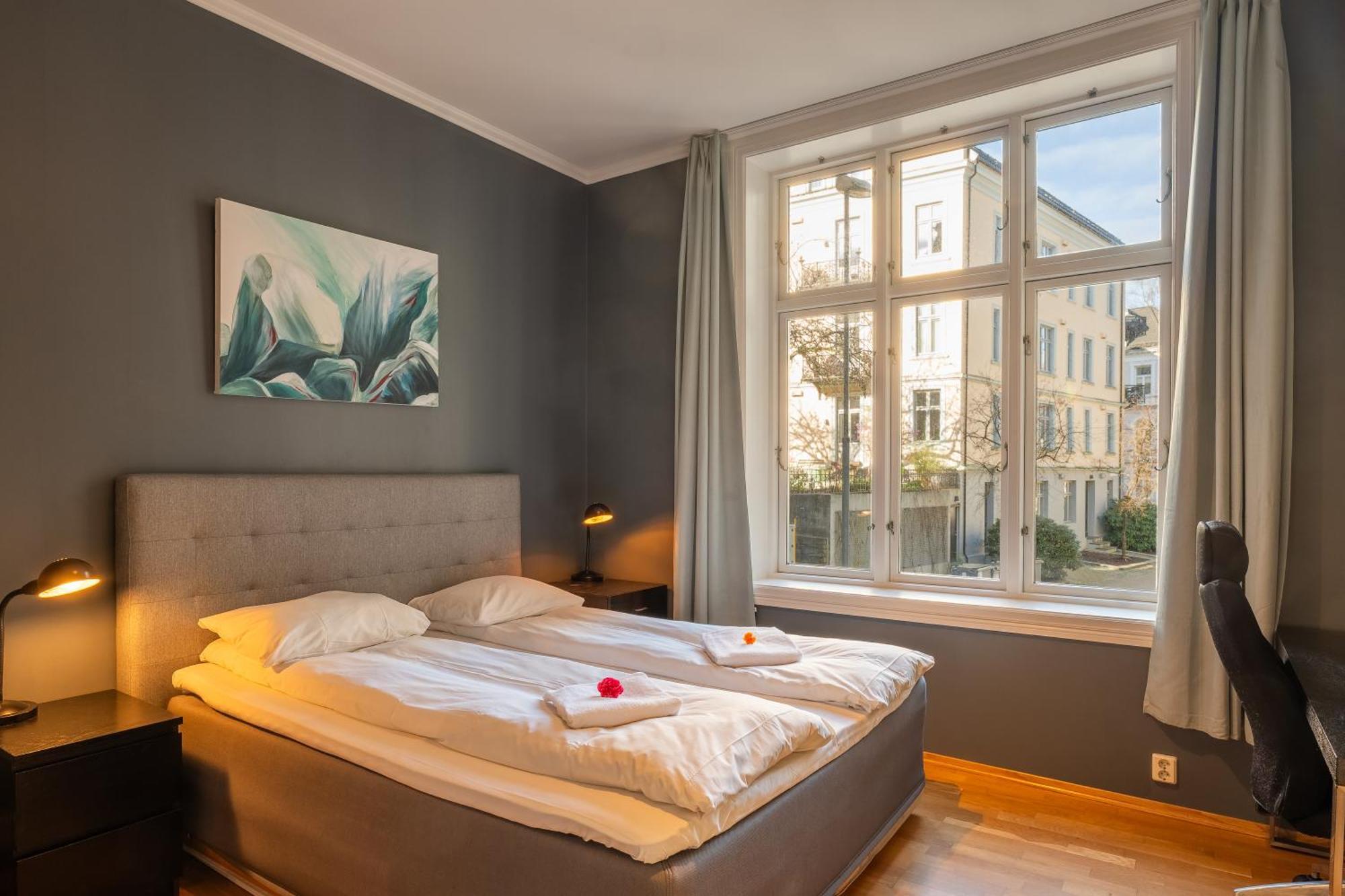 Apartment Roomsly - Prime Location And Modern Comfort *