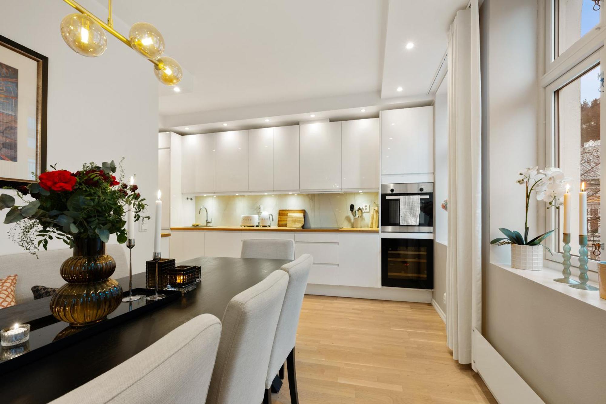 Luxury Summer With Balcony Near Bryggen * Bergen