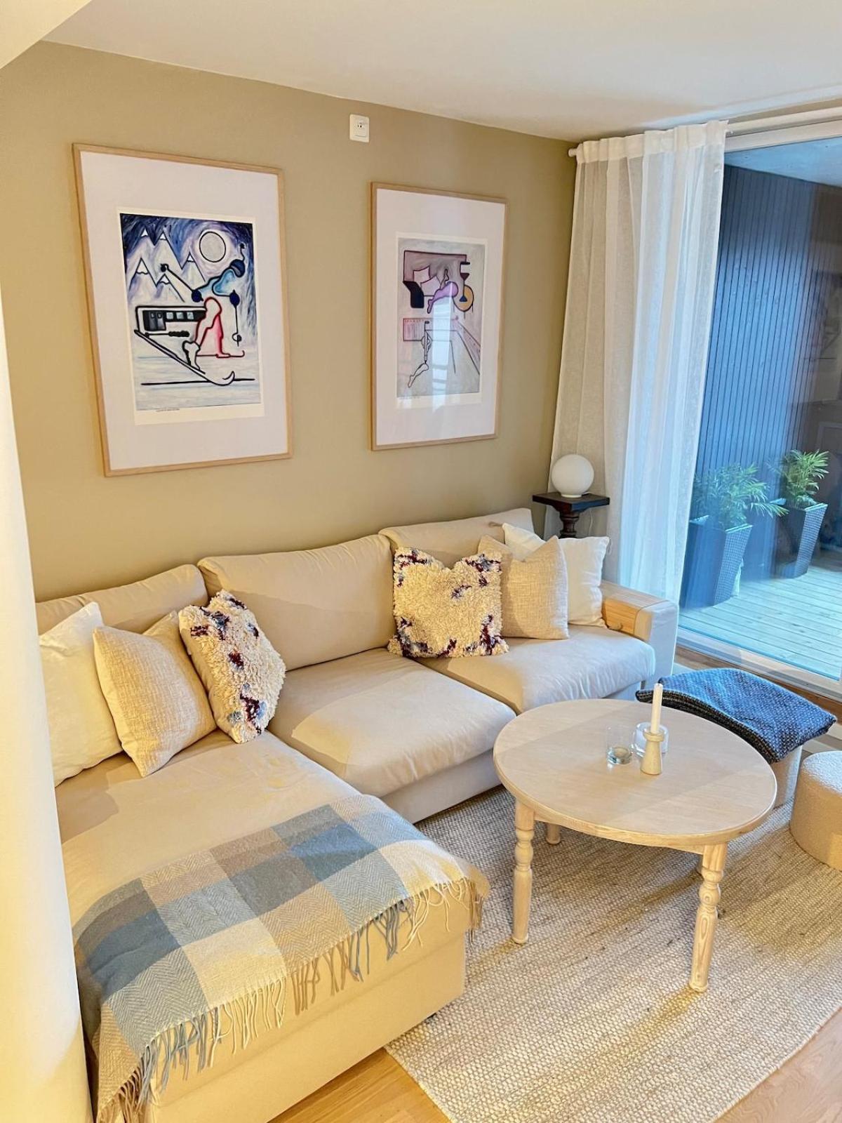 Modern Near Center Of Apartment *