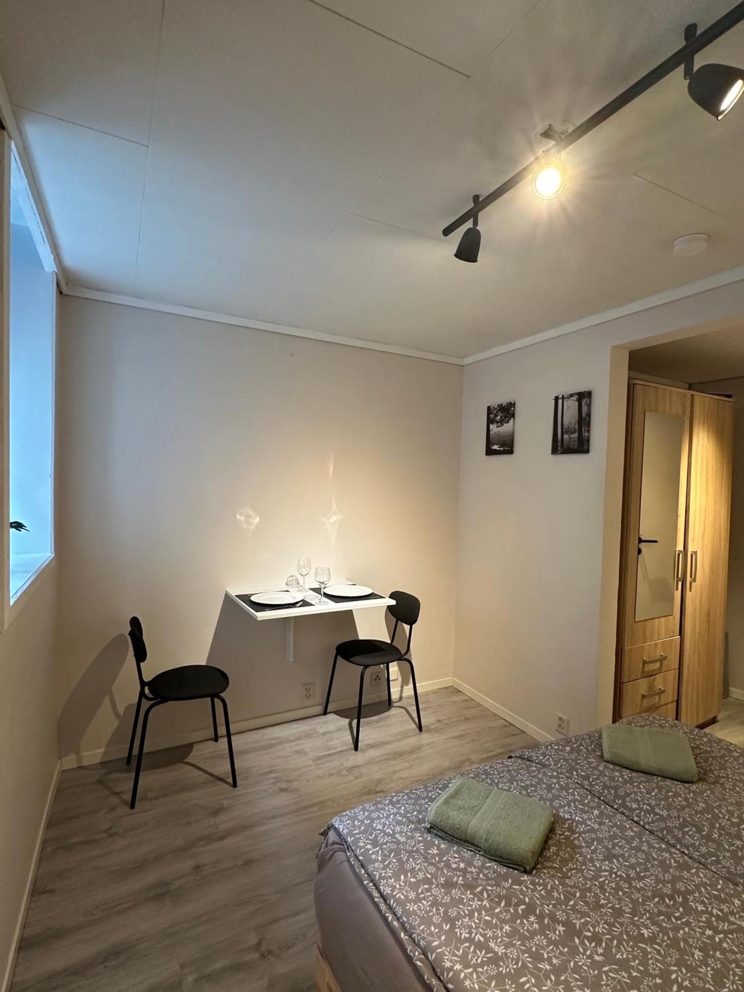 Ministudios In *