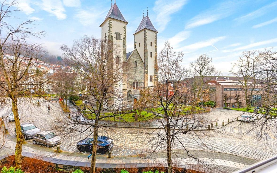 Modern Suites, Excellent Location In The Heart Of Apartment *
