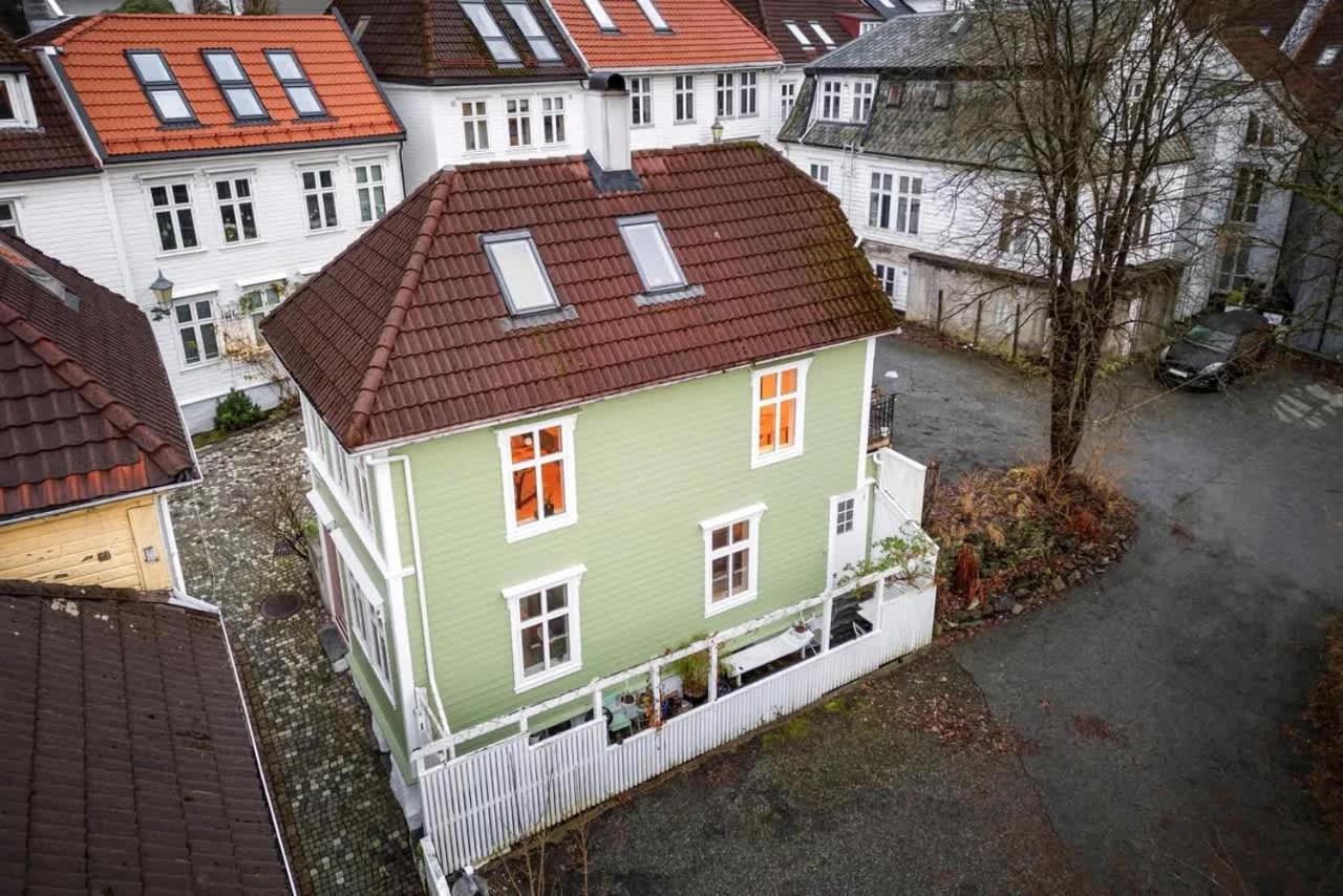 Dinbnb L Historic 4br House L 2 Free Parking L Balcony&terrace *