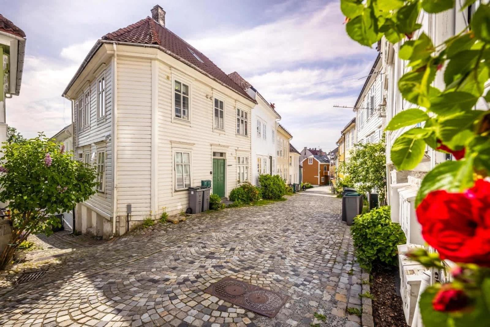 Dinbnb L Historic 4br House L 2 Free Parking L Balcony&terrace * Bergen