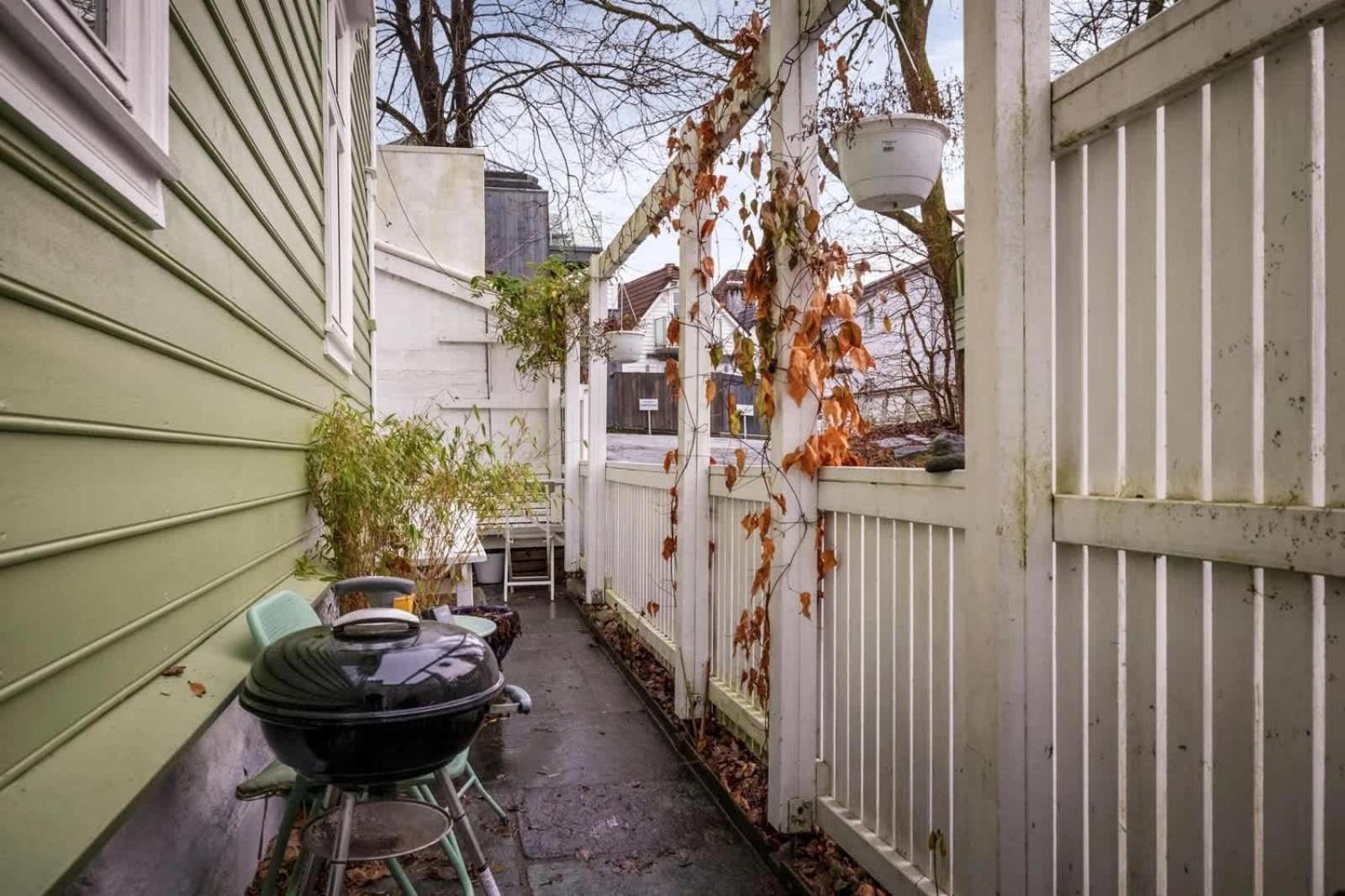 Dinbnb L Historic 4br House L 2 Free Parking L Balcony&terrace