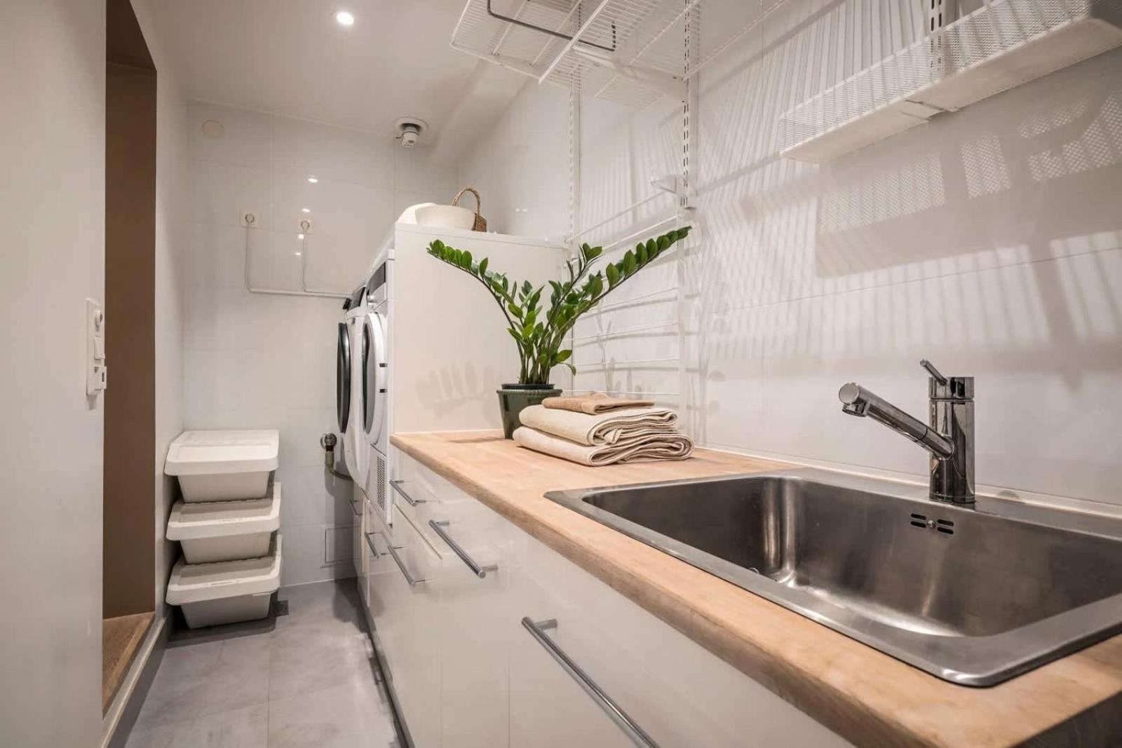 Dinbnb L Historic 4br House L 2 Free Parking L Balcony&terrace Bergen
