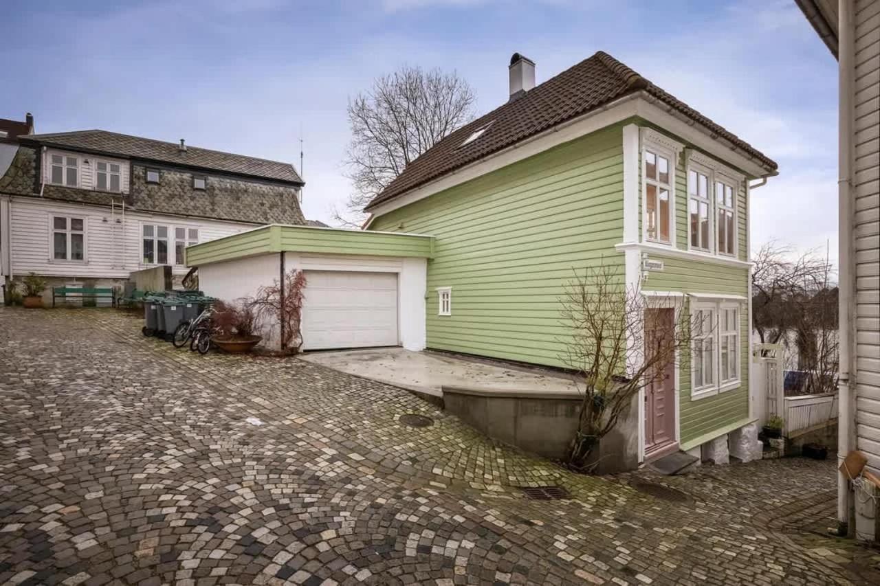 Dinbnb L Historic 4br House L 2 Free Parking L Balcony&terrace Holiday home Bergen