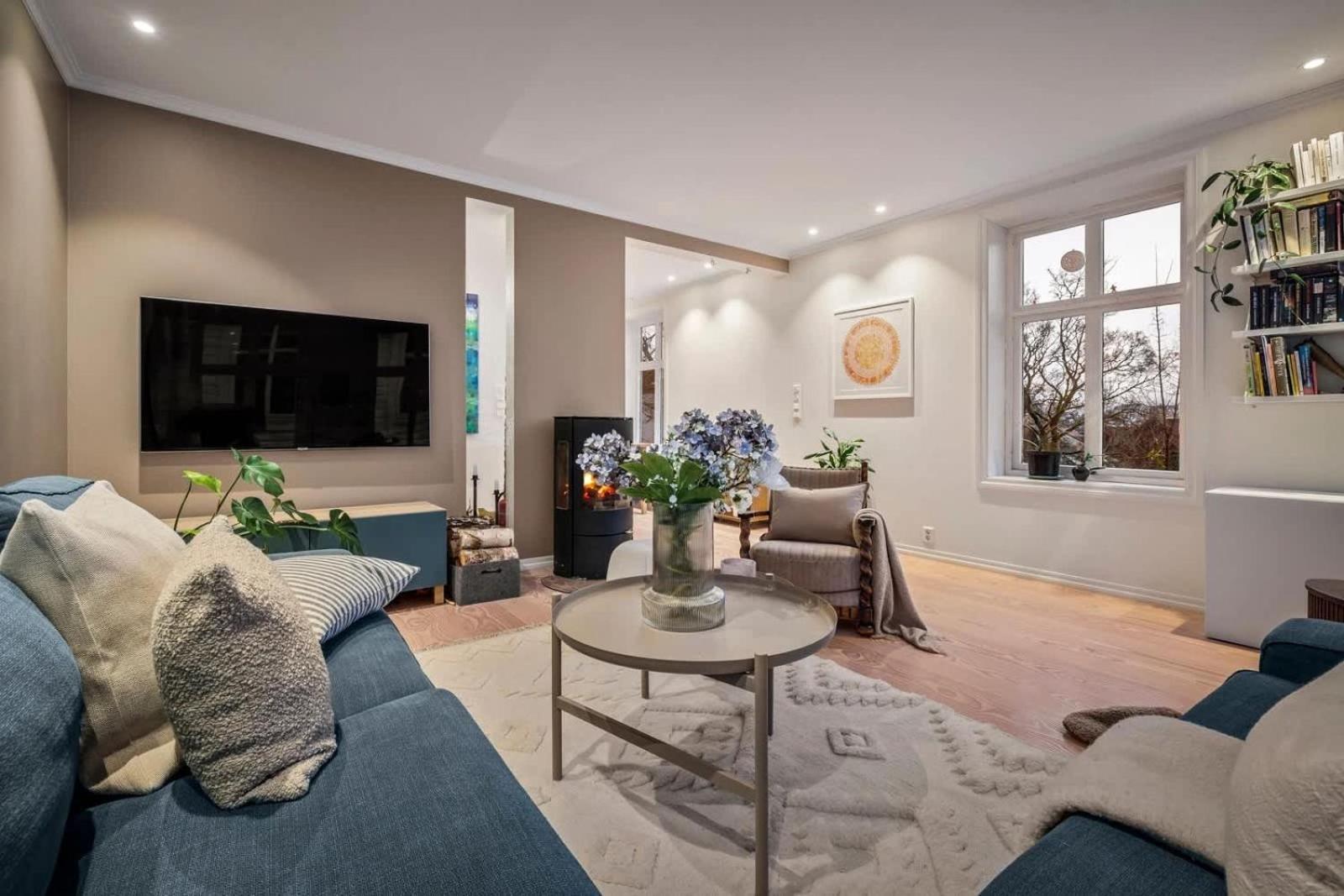 Dinbnb L Historic 4br House L 2 Free Parking L Balcony&terrace *