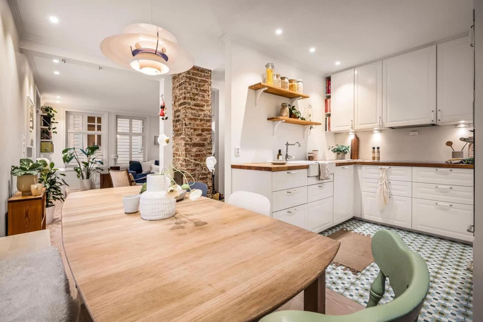 Dinbnb L Historic 4br House L 2 Free Parking L Balcony&terrace *