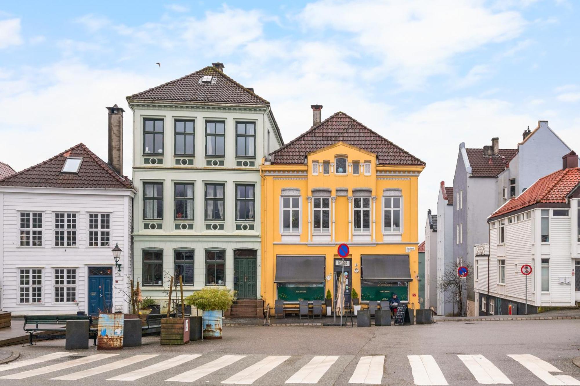 Historic Townhouse I With Rooftop & Free Parking Bergen
