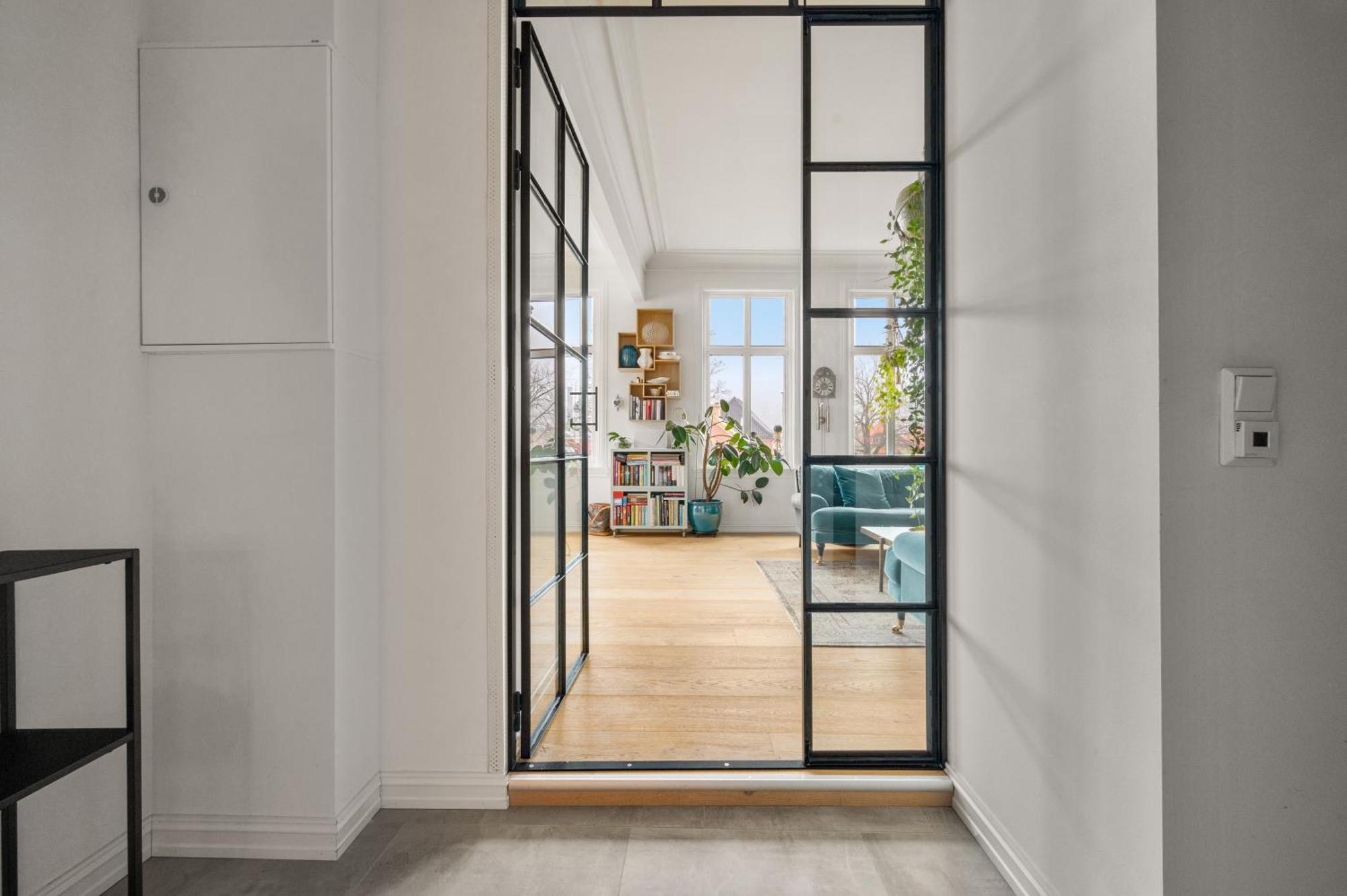 Historic Townhouse I With Rooftop & Free Parking Apartment