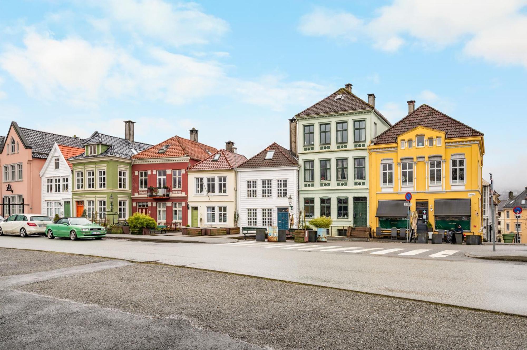 Historic Townhouse I With Rooftop & Free Parking Bergen