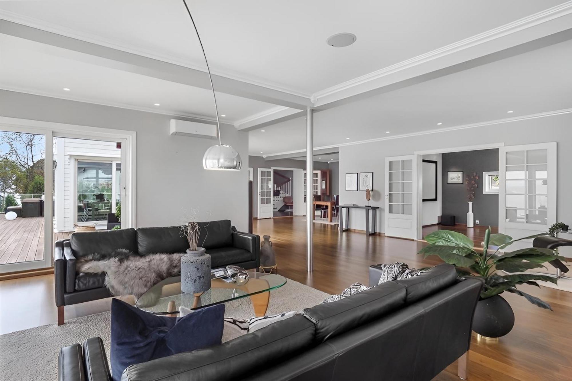 Beachfront Villa With Jacuzzi, Cinema & Canoe * Bergen