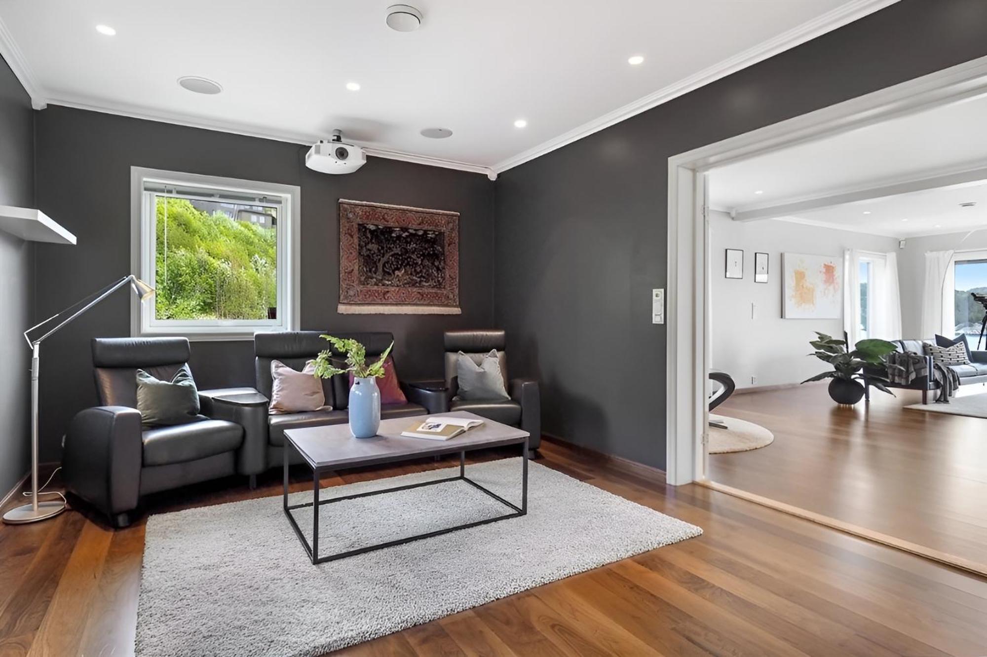 Beachfront Villa With Jacuzzi, Cinema & Canoe * Bergen