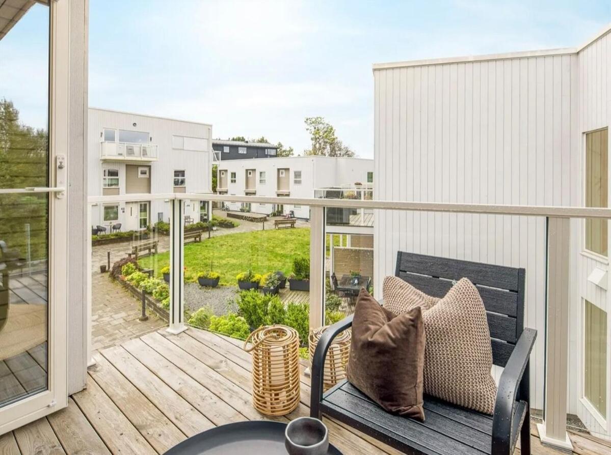 Modern Near Fana Stadium With Parking Leilighet *