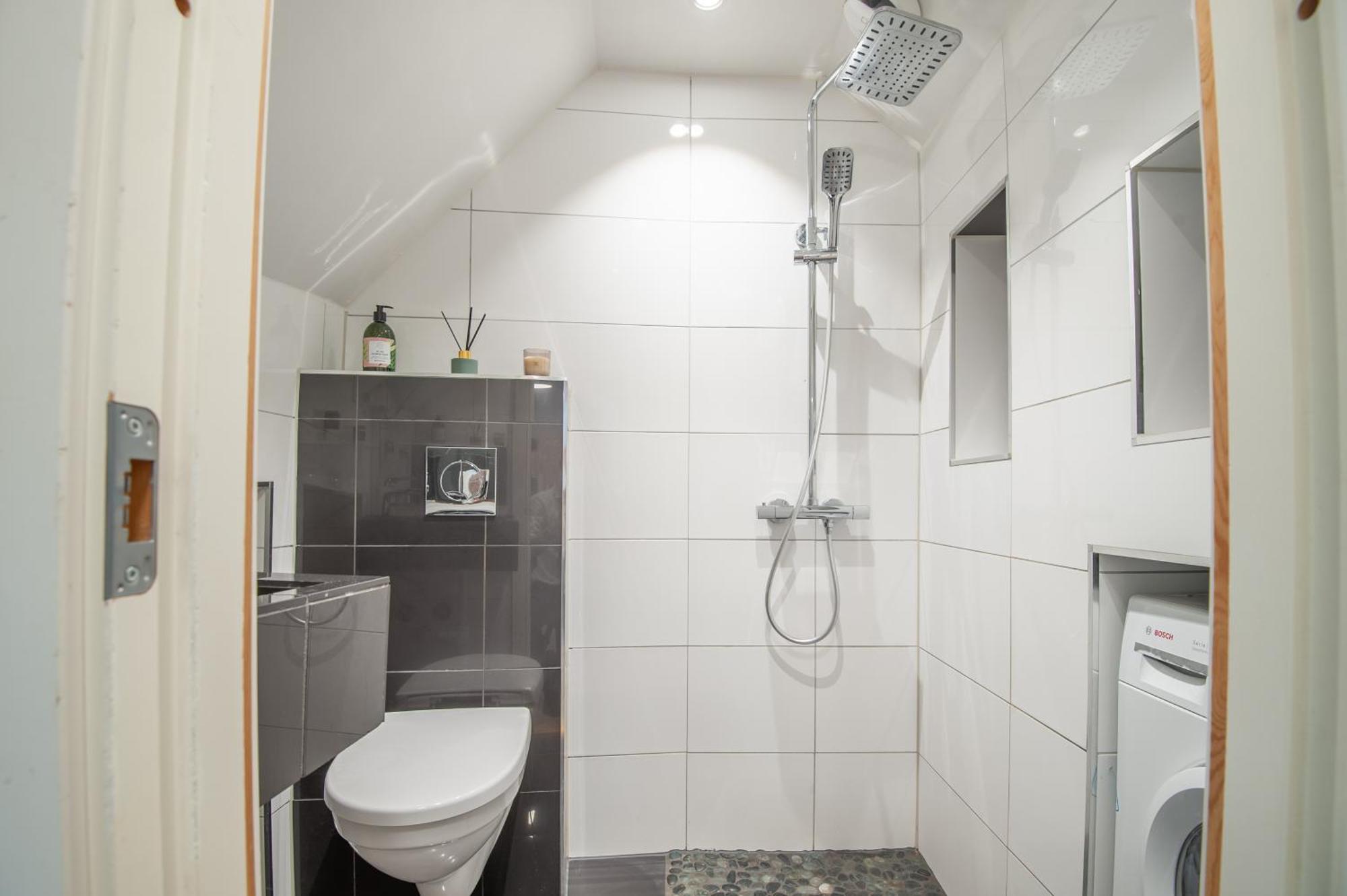 200 Meters To Bryggen In Charming Sandviken Apartment Bergen