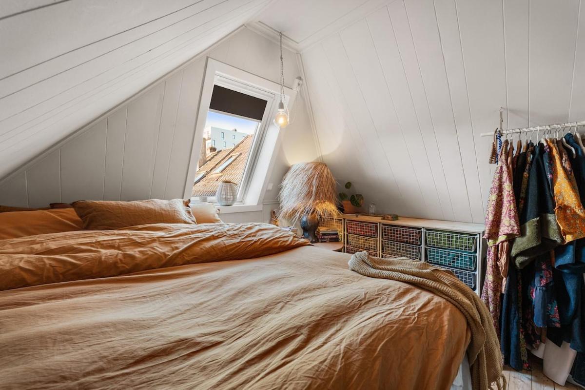 Gem Straight Out Of History - Built In 1750 Holiday home *