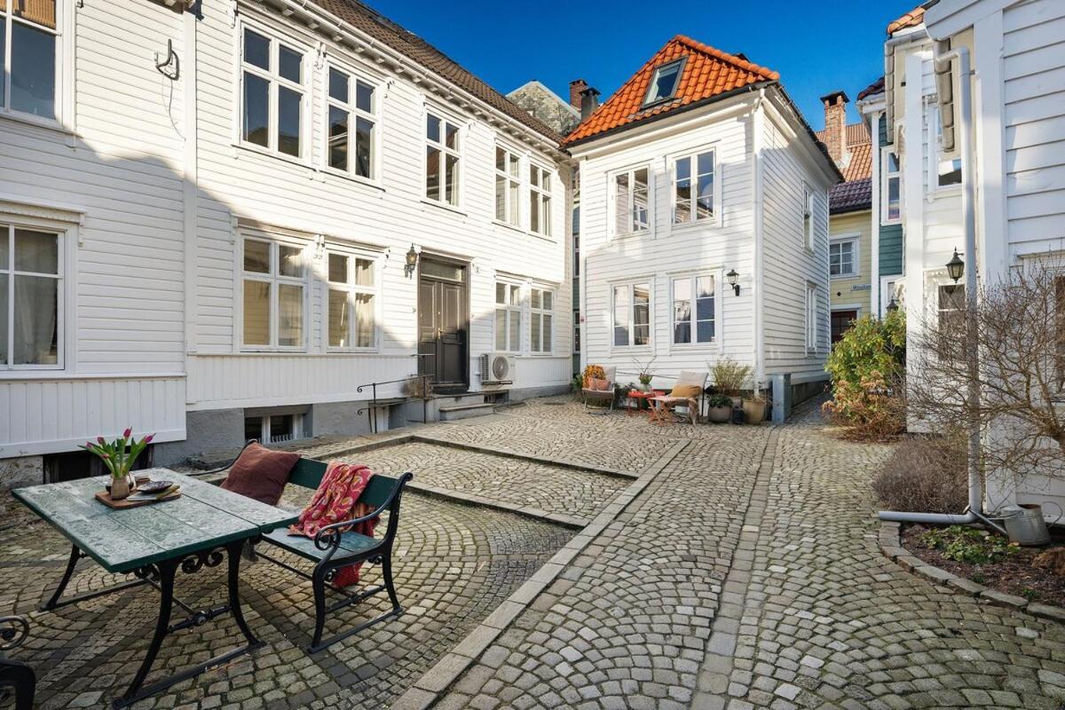 Gem Straight Out Of History - Built In 1750 *