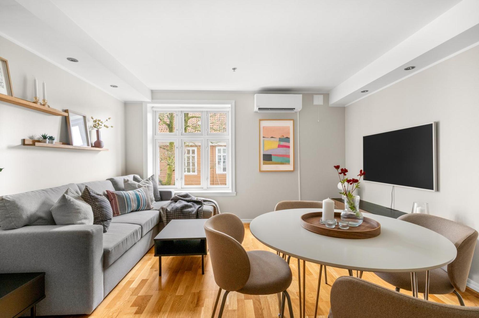 Beds - Modern, Cozy & Perfect Location Apartment