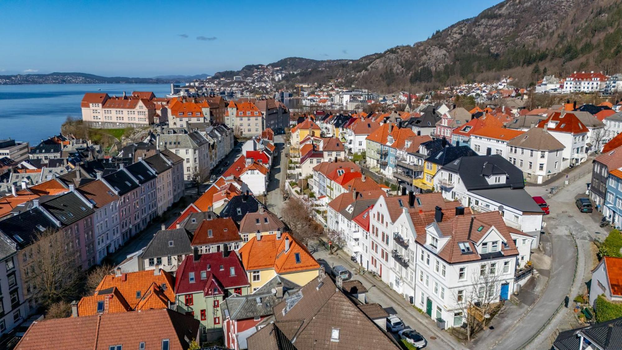 Oasis With Balcony And Sunset View Bergen