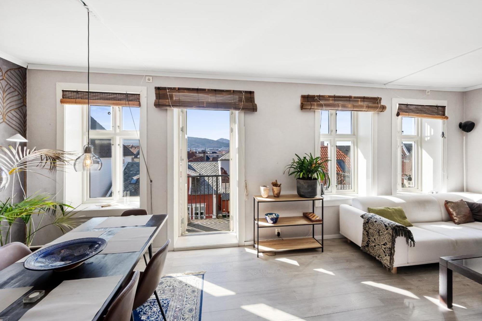 Oasis With Balcony And Sunset View * Bergen