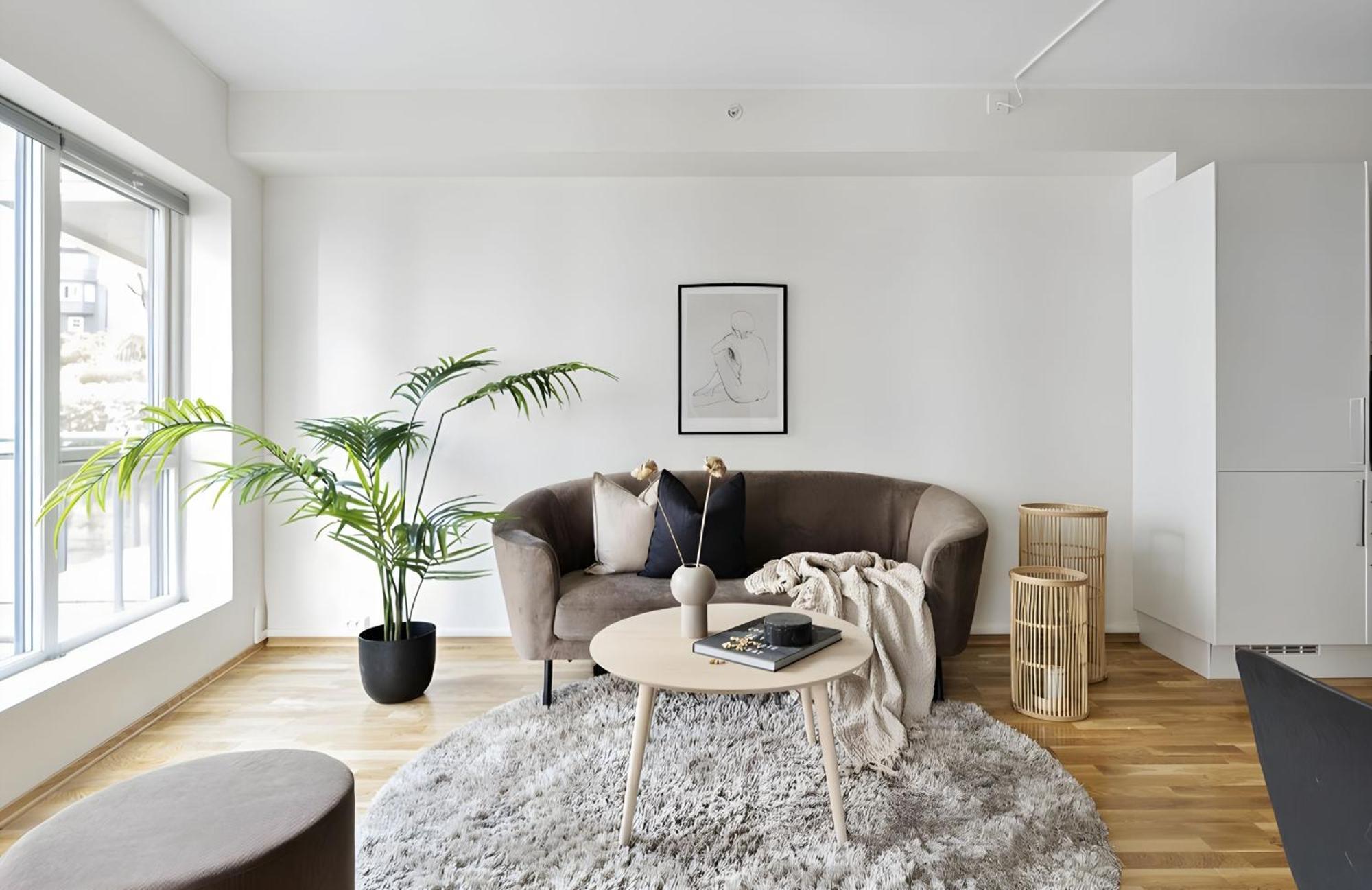 Modern In The Center Of Apartment *