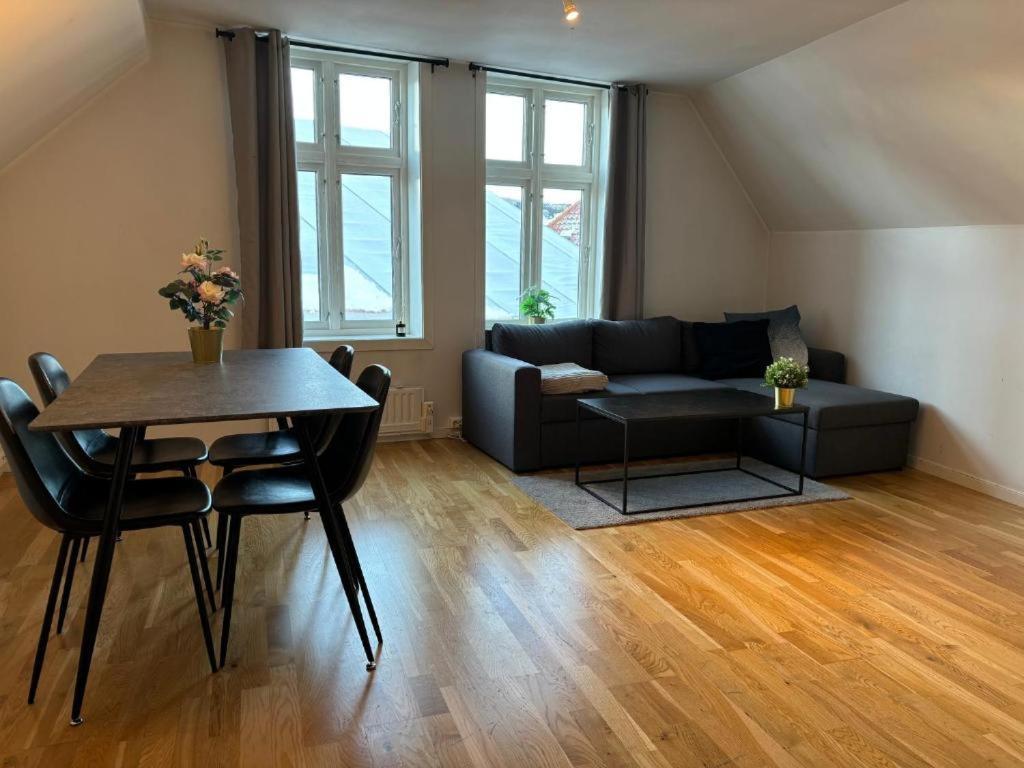 Apartment Bryggen - Prime Location, 2 Minutes From Bryggen