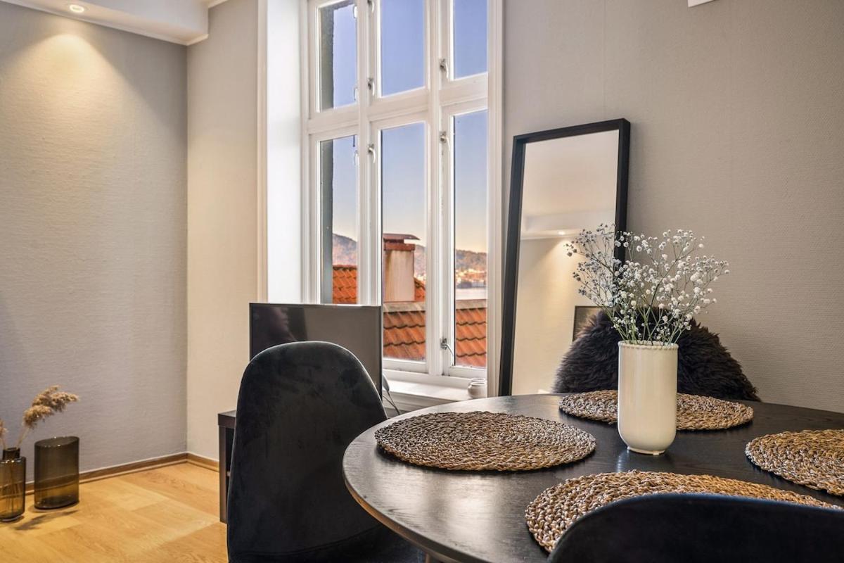 Apartment Bergens Nr1 Smau I Enkel Innsjekk I Sjoutsikt Bergen