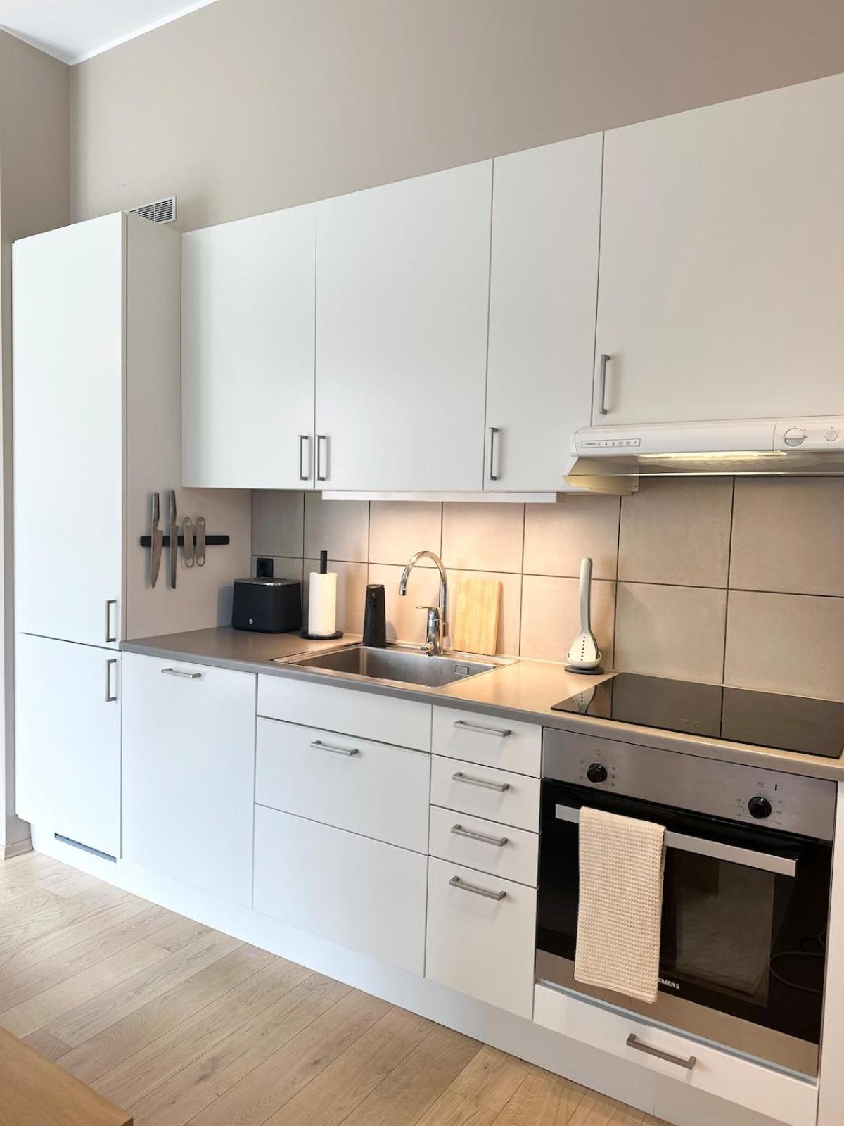 Apartment Charming 2-bedroom In Near The Light Rail *