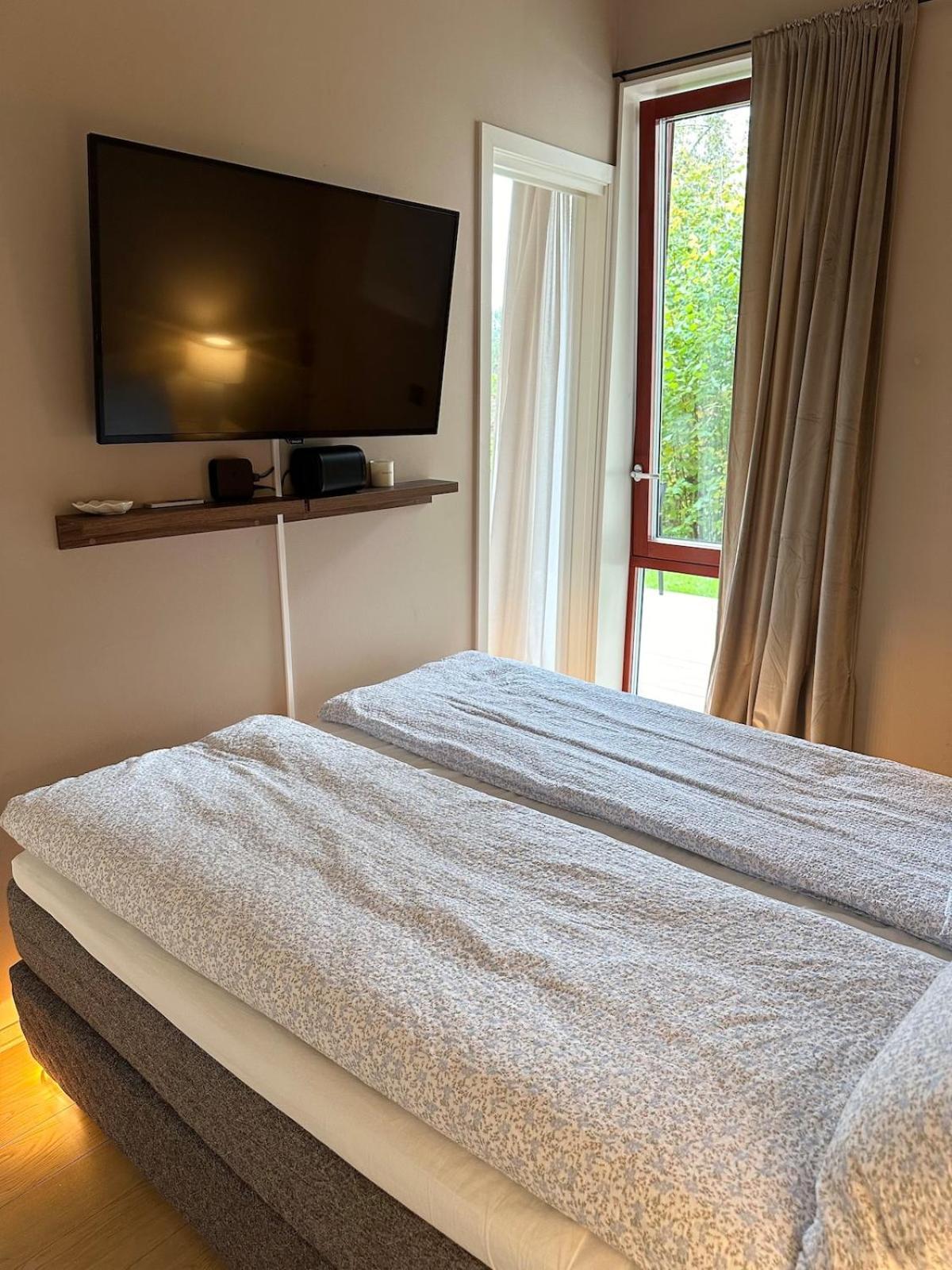 Charming 2-bedroom In Near The Light Rail