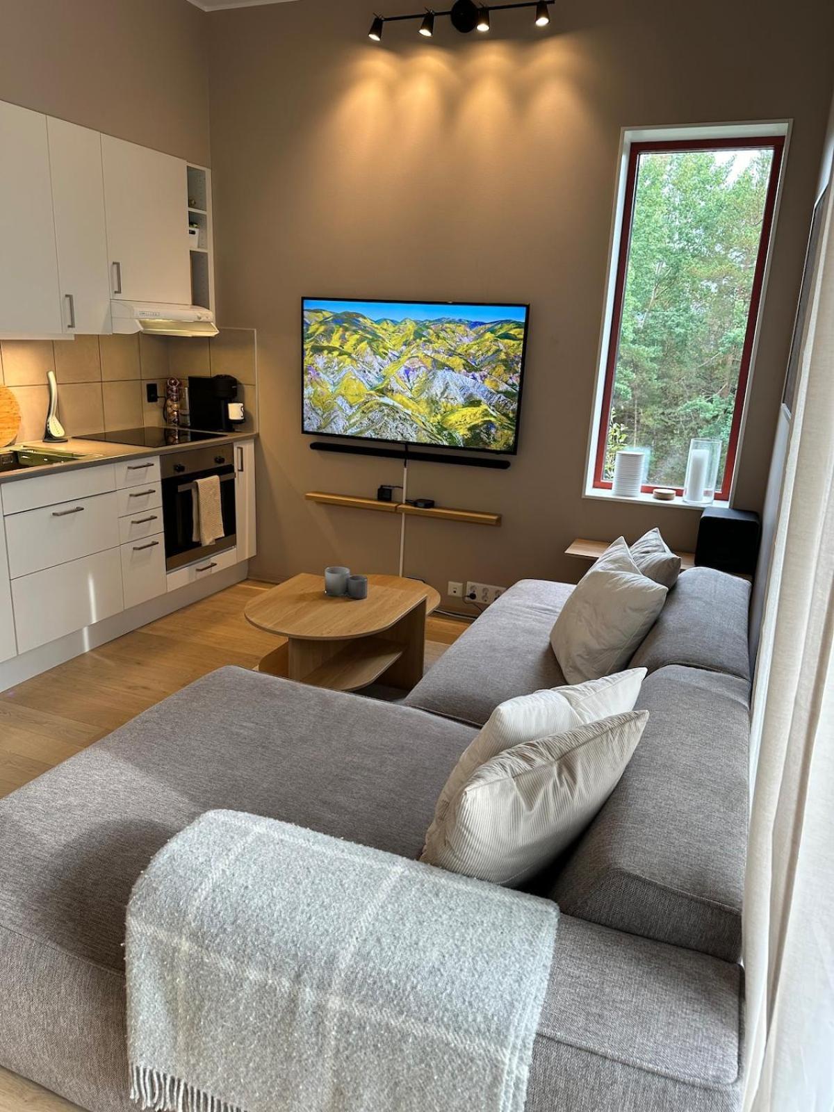 Apartment Charming 2-bedroom In Near The Light Rail