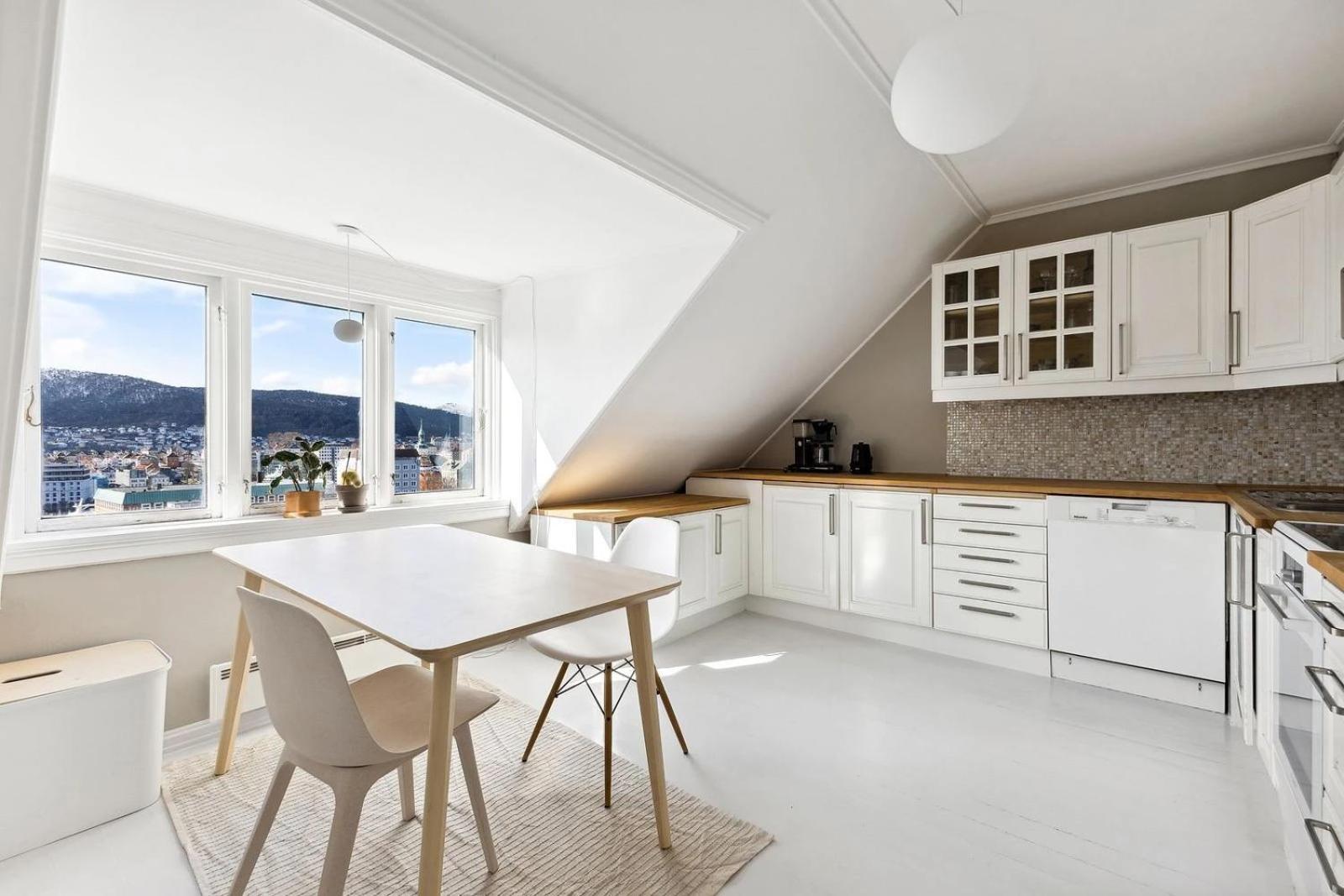 Ở trọ Rom I Loftsleilighet Med Utsikt