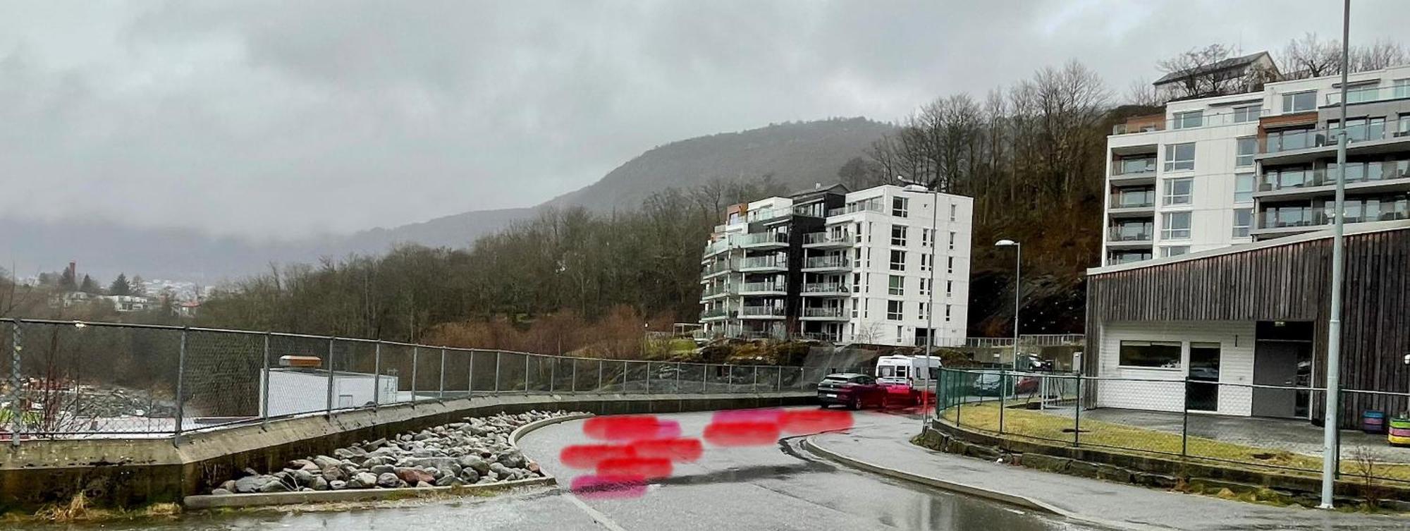 84m2 3 Sleeping Which Direct Traffic To Airport And Center Apartment