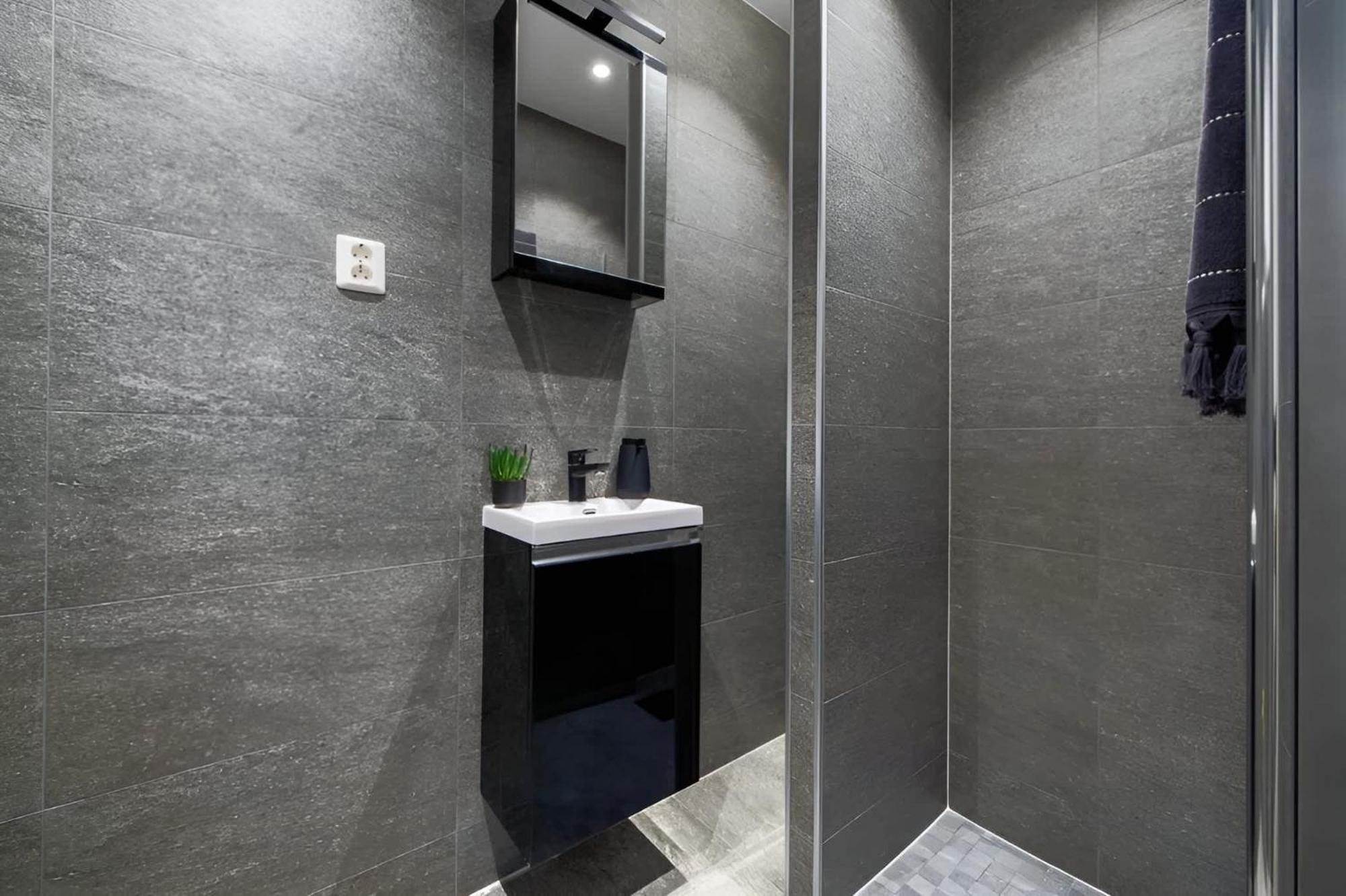 Stylish 2br In *
