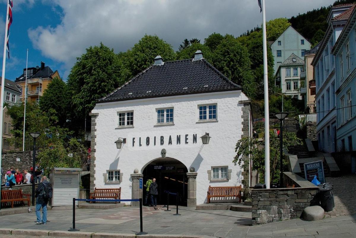 Large 1 Kilometer To Bryggen Apartment