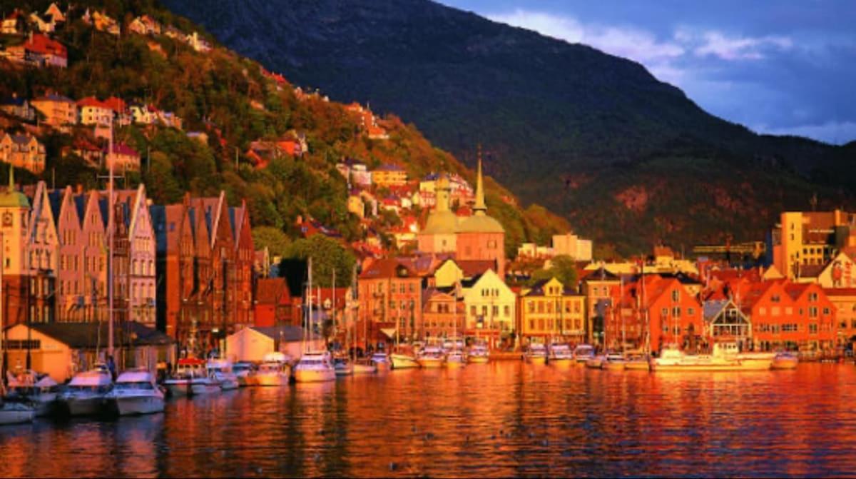 Large 1 Kilometer To Bryggen Apartment Bergen