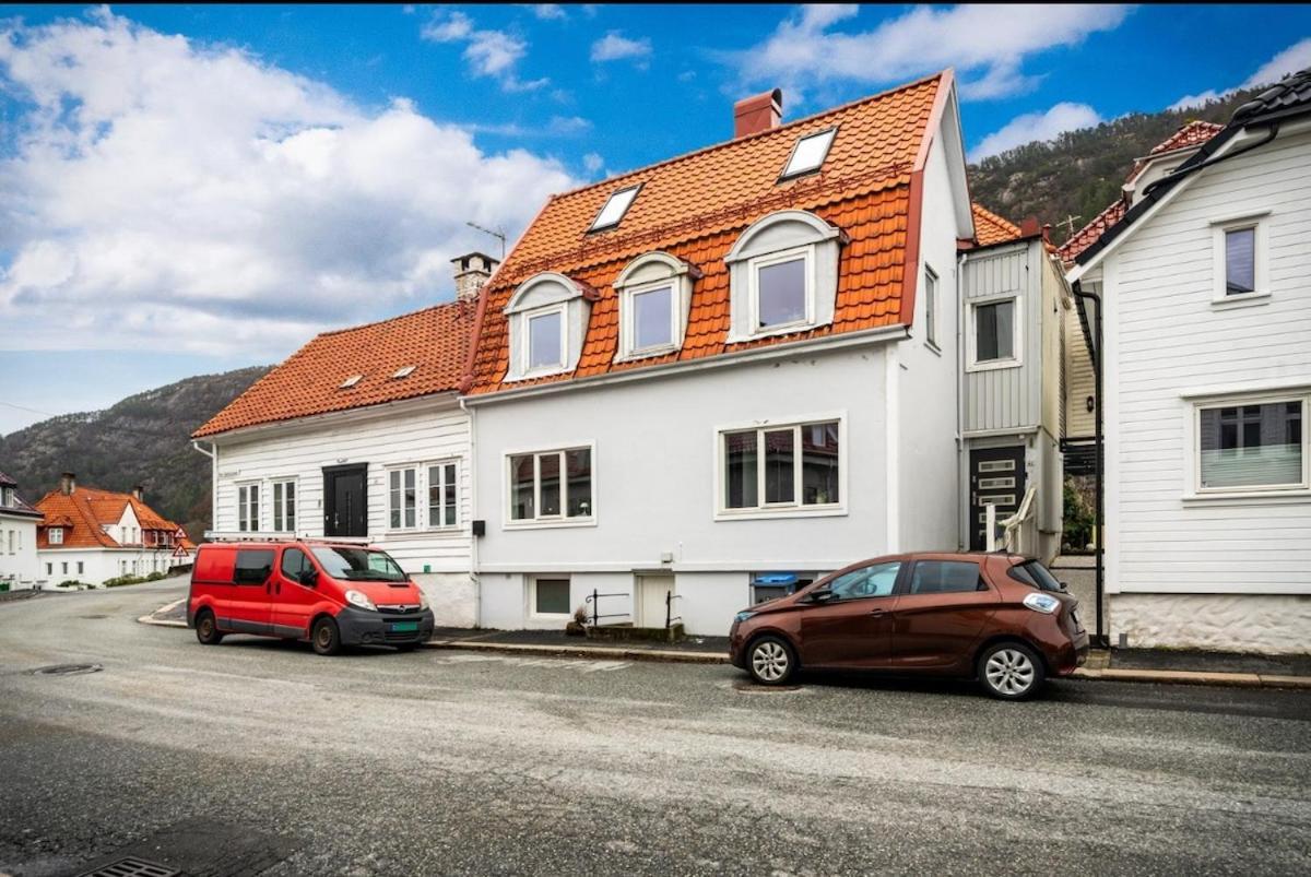 Large 1 Kilometer To Bryggen * Bergen