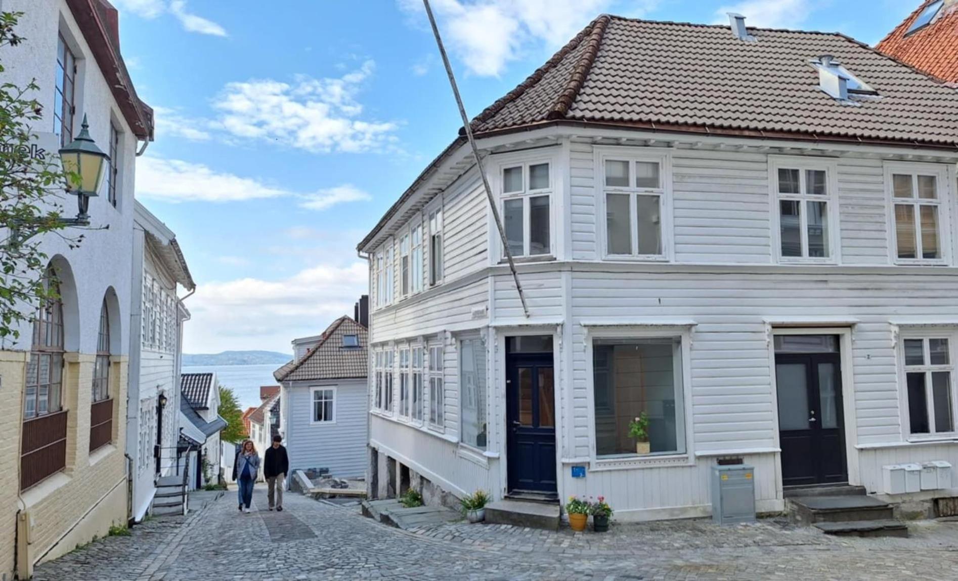 Super Cozy 3-bedroom In Picturesque Neigborhood Bergen
