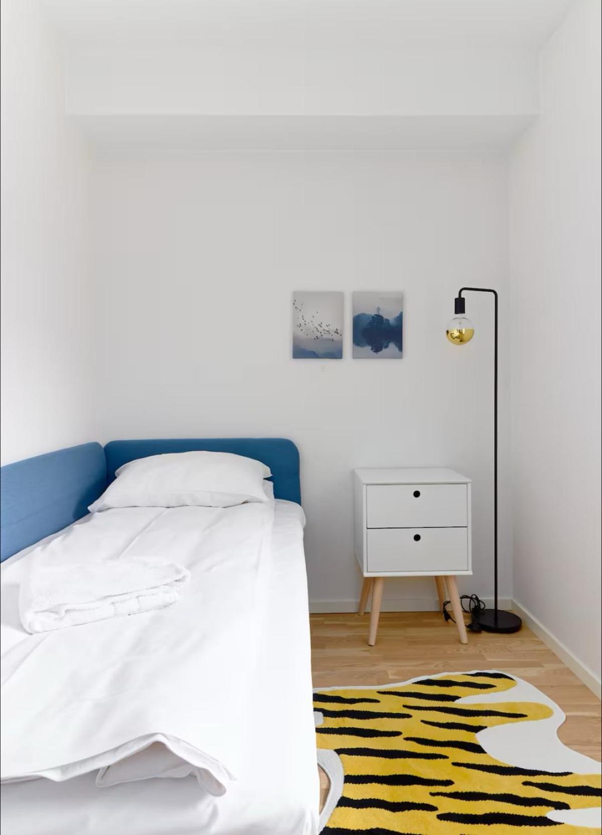 2 Bedroom, View, Light Rail, Apartamento *