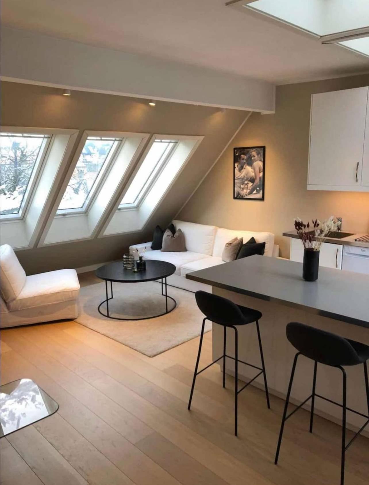 Moderne Midt I Bykjernen