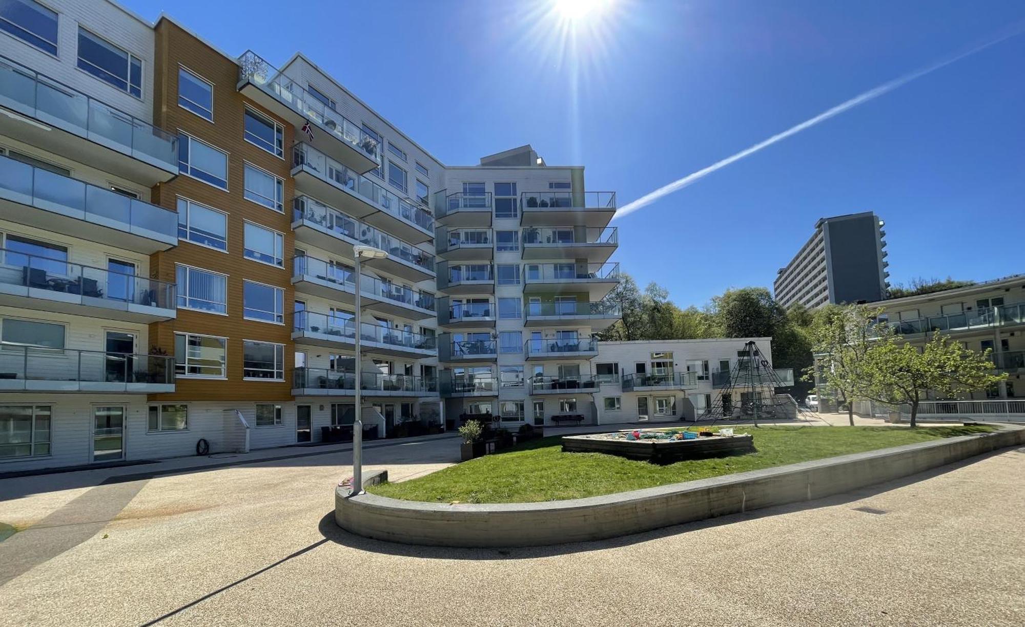 3 Sleeping For 82m2 Which Direct Traffic To Airport And Center Apartment Bergen