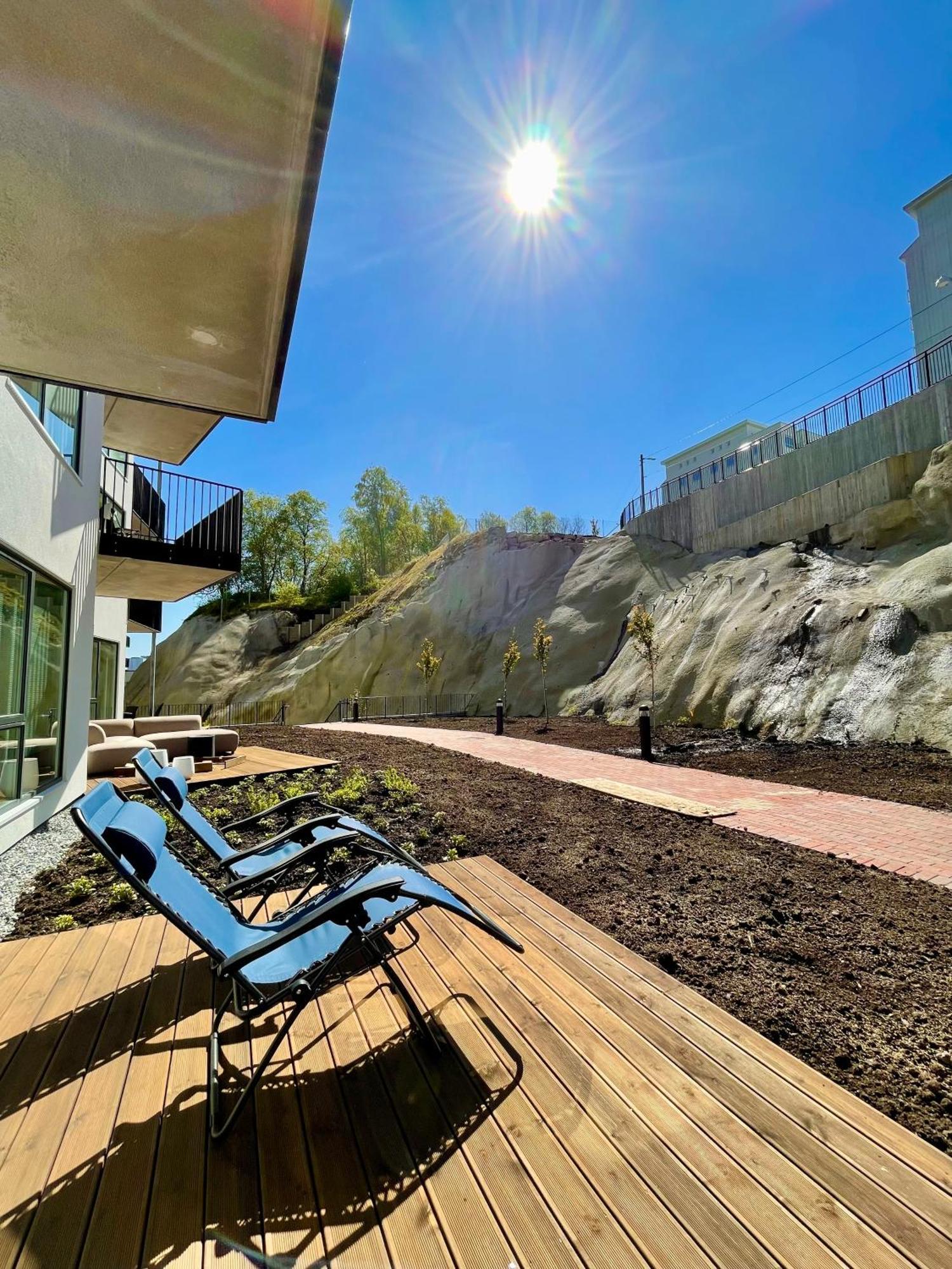 Brand-new 2025 Sunny Private Terrace - By The Sea *