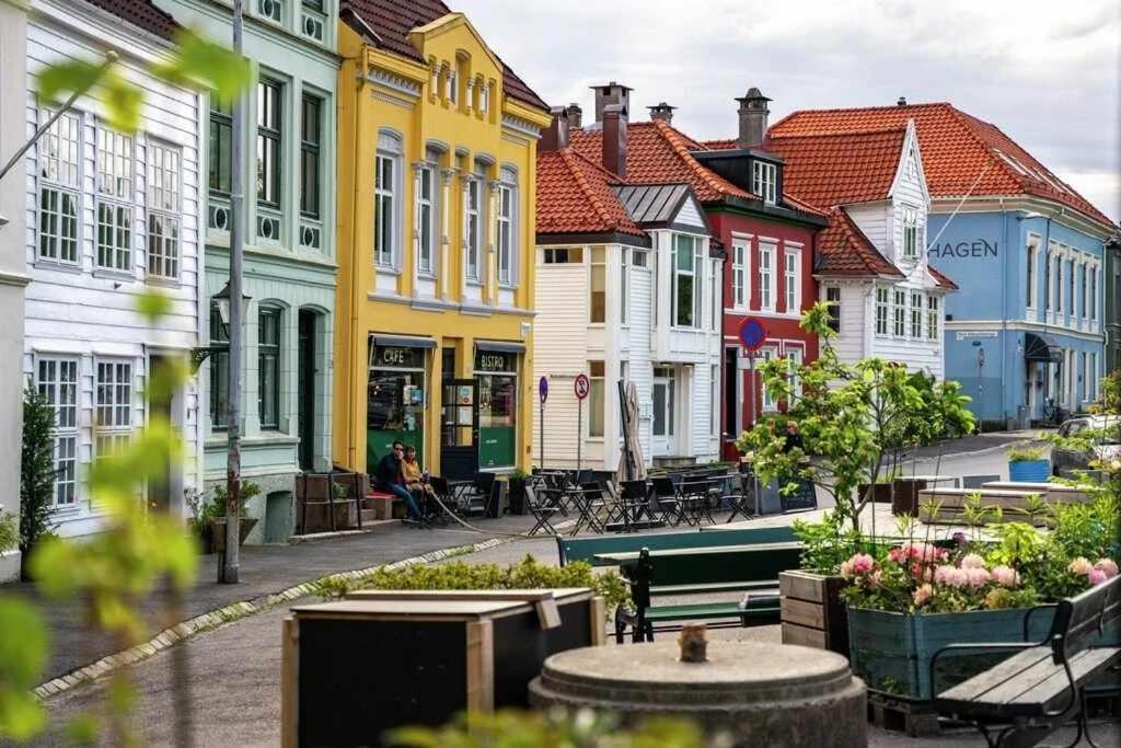 Dinbnb L 400m To Bryggen L Luxury L Bergenhouse L Fireplace Bergen