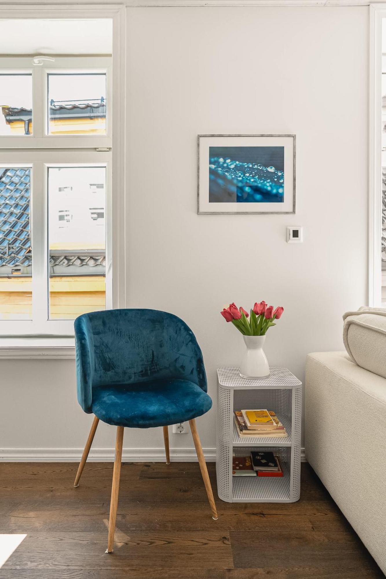 Renovated Gem With Balcony In Street * Bergen